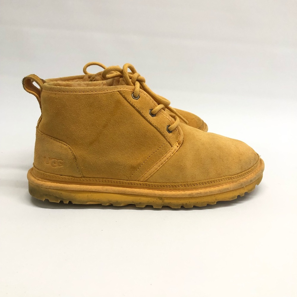 UGG men's neumel boots yellow size 9 chukka boot